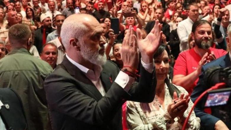 Nis takimi në Milano, emigrantët mirëpresin kryeministrin Rama