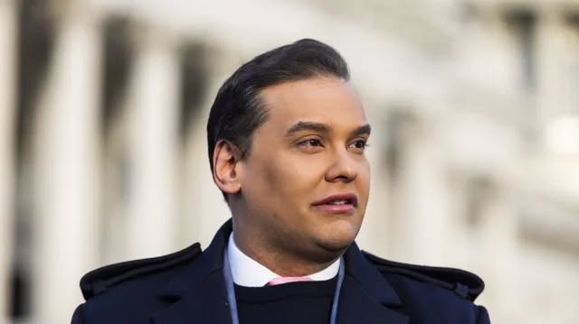 Republikani i Trump ish-kongresmeni George Santos dënohet me shtatë vite burg Republikani i Trump ish-kongresmeni George Santos dënohet me shtatë vite burg