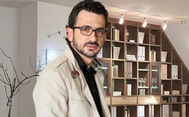 Shkarkimi i shefes së Shërbimit Sekret?! Spahiu: Berisha i’a ka premtuar Athinës si koncesion Shkarkimi i shefes së Shërbimit Sekret?! Spahiu: Berisha i’a ka premtuar Athinës si koncesion