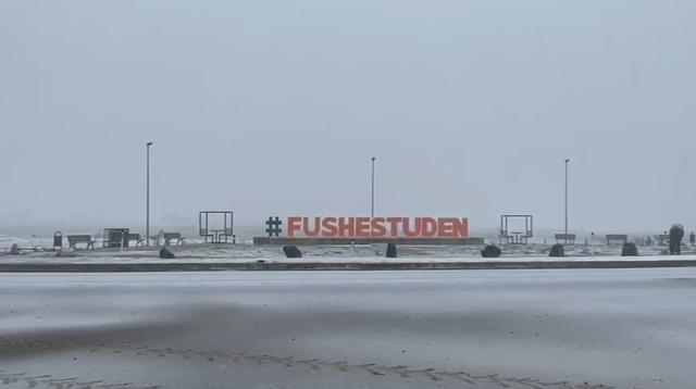 VIDEO/ Elbasani me reshje të dendura dëbore/ Moti i keq godet qytetet dhe fshatrat, rrëshqitje dhe vështirësi në qarkullim VIDEO/ Elbasani me reshje të dendura dëbore/ Moti i keq godet qytetet dhe fshatrat, rrëshqitje dhe vështirësi në qarkullim