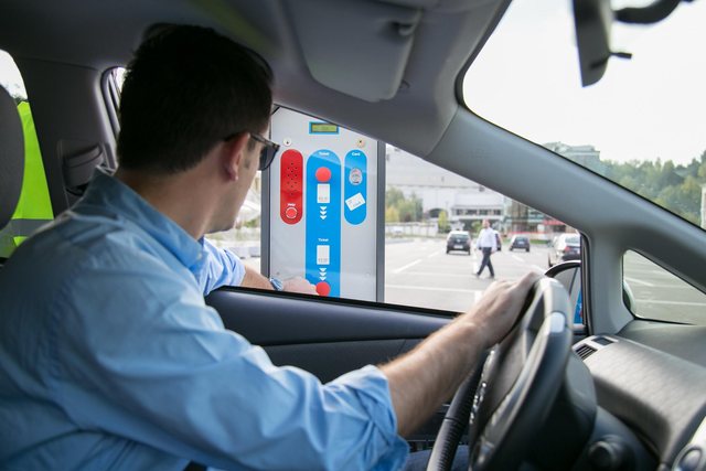 Veliaj: Nga karriget dhe bidonat, te parkingjet moderne! Tirana 10 vite transformim Veliaj: Nga karriget dhe bidonat, te parkingjet moderne! Tirana 10 vite transformim