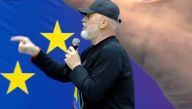 “Nëse zgjidhni kënetën, nuk e di më se çfarë emri meritoni”! Rama: Të jesh në BE si emigrant nuk është njësoj si të jesh me një pasaportë europiane të Shqipërisë