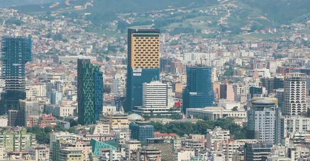 Një kompani ndërtimi e përfshirë në pastrim parash, shqiptarja bleu truallin 90,000 euro dhe e shiti 2.2 milion euro