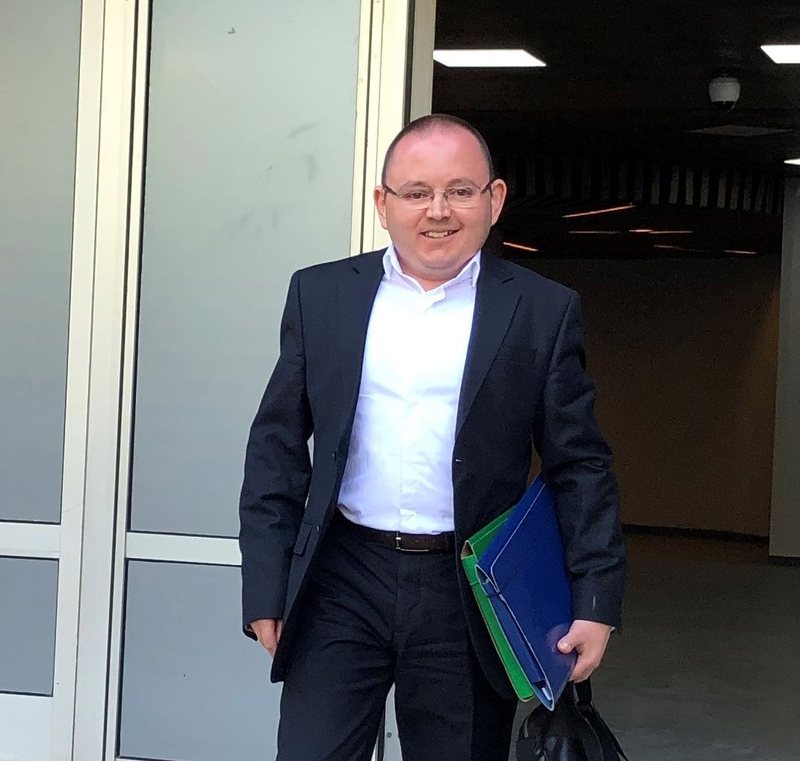 “Egërsohet” Pëllumbi me shok! Gjyqtarët “skutha” dhe Arian Ndoja kundër Ramës se kritikoi Boshkun, kur Berisha masakron çdo ditë Irena Gjokën… “zbythen” me qetësi dhe dashuri