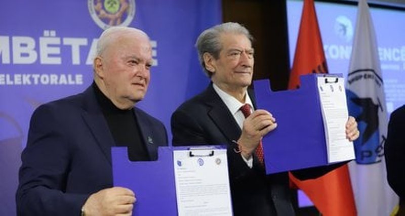 Rishfaqja e fantazmave sindikale që riktheu Berishën e Parë Rishfaqja e fantazmave sindikale që riktheu Berishën e Parë