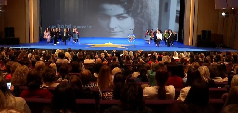 LIVE/ PS nis zyrtarisht fushatën, mbahet takimi me gratë dhe vajzat! I pranishëm edhe Rama