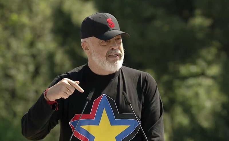 Bufi do të vijë në pushtet se nuk e paska shkatërruar mjaftueshëm vendin! Rama tallje edhe me LaCivita: Qullësi poshtë pallatit…Latif eja se po më rrahin! Bufi do të vijë në pushtet se nuk e paska shkatërruar mjaftueshëm vendin! Rama tallje edhe me LaCivita: Qullësi poshtë pallatit…Latif eja se po më rrahin!