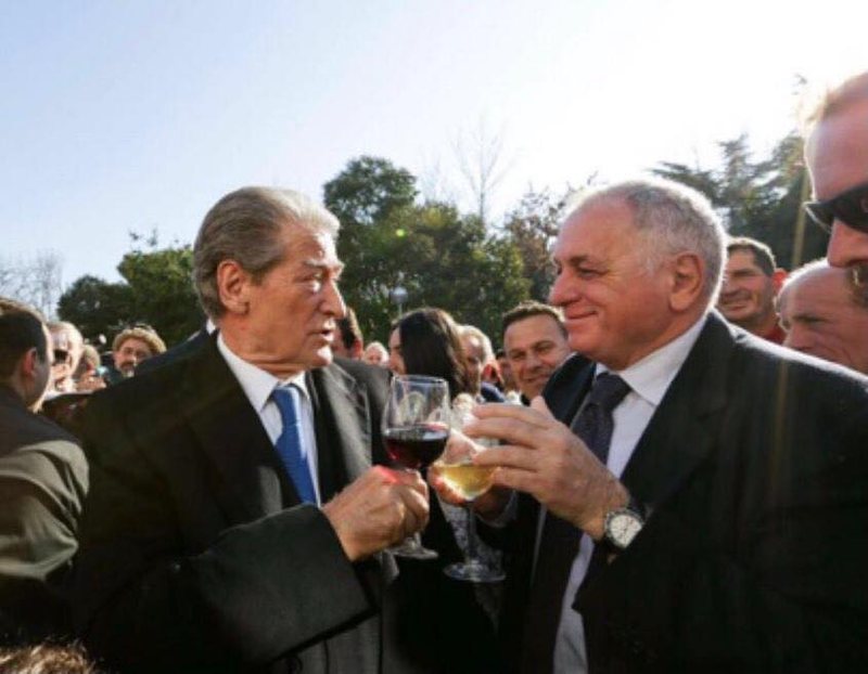 Tritan Shehu ajka e Saliut… dikur: Diagnoza ime si mjek, është se Berisha është “I pakurueshëm”