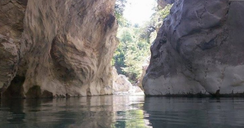 Bllokohet grupi i turistëve të huaj në Kanionin e Nivicës, policia dhe forcat zjarrfikëse nisin kërkimet Bllokohet grupi i turistëve të huaj në Kanionin e Nivicës, policia dhe forcat zjarrfikëse nisin kërkimet