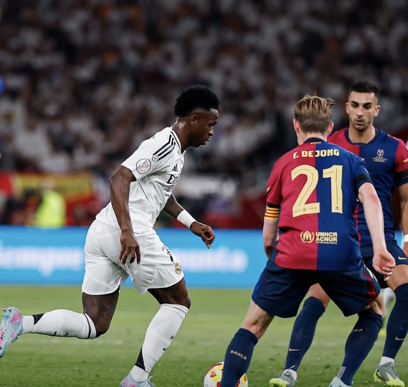 Barcelona fiton Copa Del Rey, katalanasit festojnë ndaj Real Madridit në “El Classicon” e çmendur Barcelona fiton Copa Del Rey, katalanasit festojnë ndaj Real Madridit në “El Classicon” e çmendur