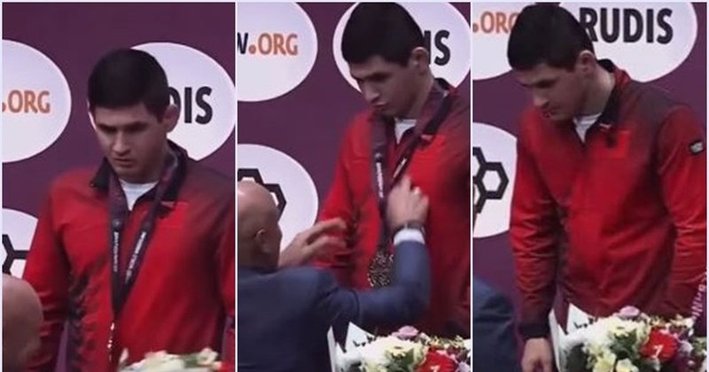 Presidenti i Federatës Ruse e quajti tradhtar, reagon mundësi ruso-shqiptar: Nuk i detyrohem asgjë Presidenti i Federatës Ruse e quajti tradhtar, reagon mundësi ruso-shqiptar: Nuk i detyrohem asgjë