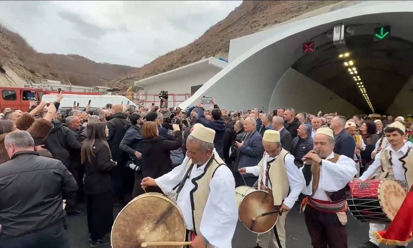 Këta vënë kokën në gjurmën e armikut Këta vënë kokën në gjurmën e armikut