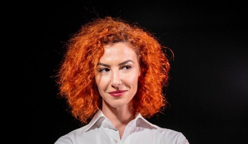 Kandidatja për deputete e PS, Julinda Dhame: Vishesha si djal dhe shisja rroba të përdorura pasi më vinte turp! Kandidatja për deputete e PS, Julinda Dhame: Vishesha si djal dhe shisja rroba të përdorura pasi më vinte turp!