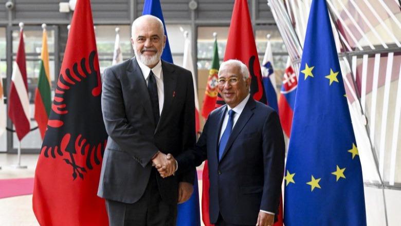 Liderët e BE urojnë Ramën dhe i ‘përgjigjen’ Berishës! Macron në shqip: Urime mik i dashur! Von der Leyen: Nën udhëheqjen tuaj, Shqipëria përparoi drejt BE! Uron Meloni e Starmer Liderët e BE urojnë Ramën dhe i ‘përgjigjen’ Berishës! Macron në shqip: Urime mik i dashur! Von der Leyen: Nën udhëheqjen tuaj, Shqipëria përparoi drejt BE! Uron Meloni e Starmer