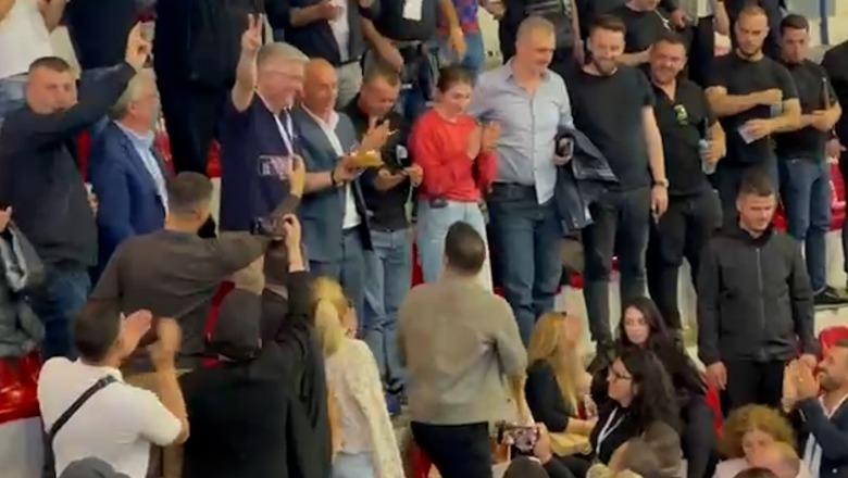 Vijon numërimi i votave nga Greqia: PS thellon diferencën me 58 mijë vota, PD ruan mandatin e katërt në Lezhë me 73 vota! Demokratët festë dhe arrogancë, socialistët i urojnë Vijon numërimi i votave nga Greqia: PS thellon diferencën me 58 mijë vota, PD ruan mandatin e katërt në Lezhë me 73 vota! Demokratët festë dhe arrogancë, socialistët i urojnë