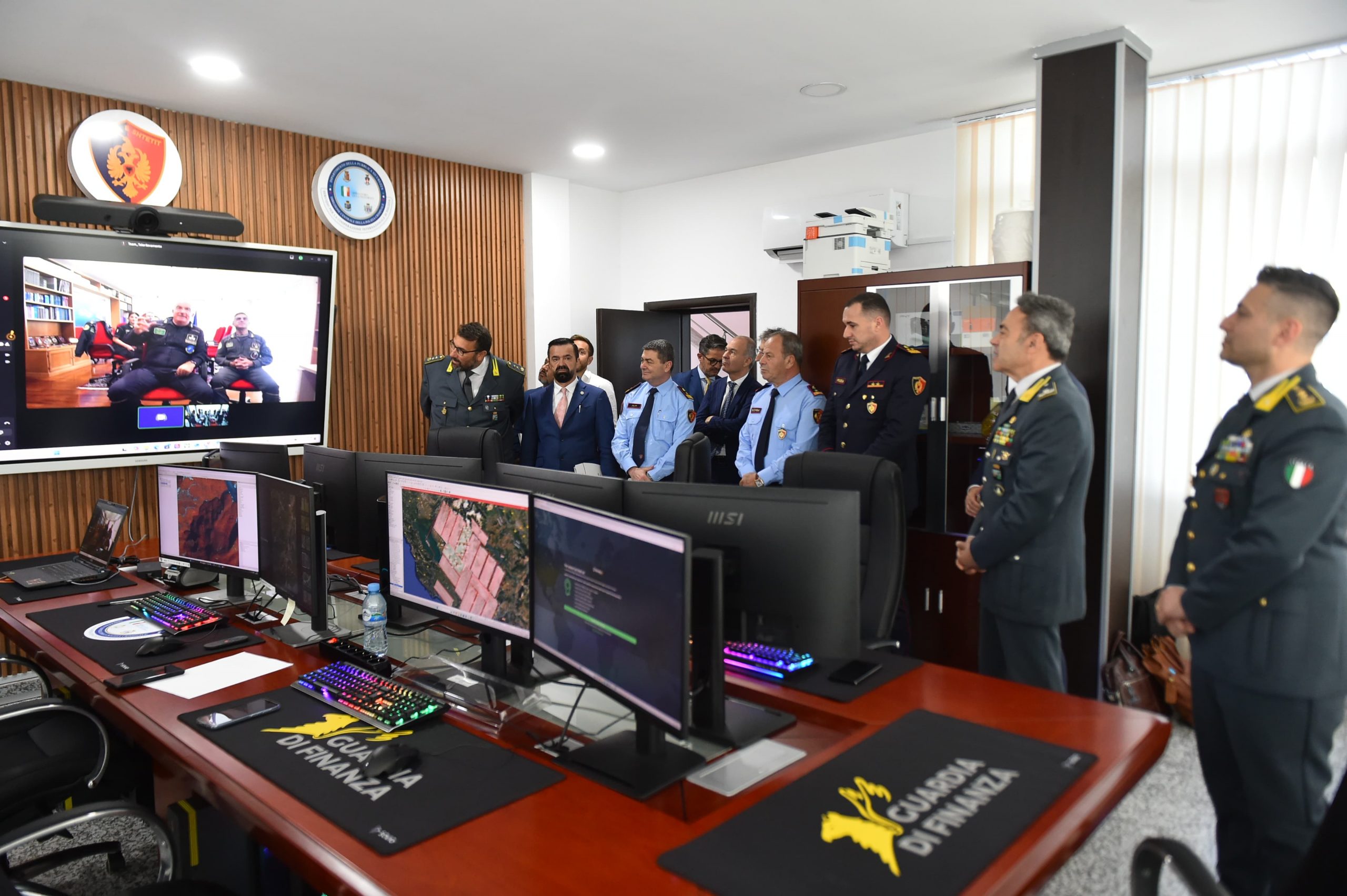 Guardia di Finanza bashkëpunim me Policinë e shtetit: Rikthen monitorimin me dron për kanabisin! Inaugurohet laboratori në Tiranë për përpunimin e të dhënave Guardia di Finanza bashkëpunim me Policinë e shtetit: Rikthen monitorimin me dron për kanabisin! Inaugurohet laboratori në Tiranë për përpunimin e të dhënave