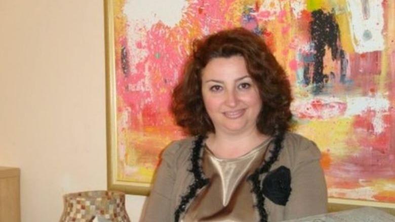 Bota akademike dhe ajo politike në zi, Arta Musarajt i jepet lamtumira e fundit në teatrin ‘Petro Marko’ në Vlorë Bota akademike dhe ajo politike në zi, Arta Musarajt i jepet lamtumira e fundit në teatrin ‘Petro Marko’ në Vlorë