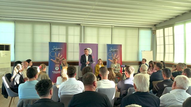 Balla: PS bën shtet! Komisionerja Kos e tha shumë qartë: Shqipëria do të jetë vendi i 29-të anëtar i BE në vitin 2029