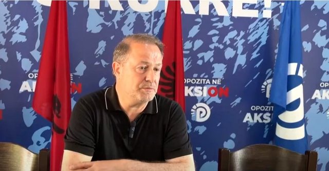 Gjin Gjon në Lezhë  imiton Bardhin në Elbasan me struktura kriminale! Nënkryetari i Bashkisë publikon videon kur Gjin i bllokon rrugën! Kandidati i Berishës: Po të kontrolloj