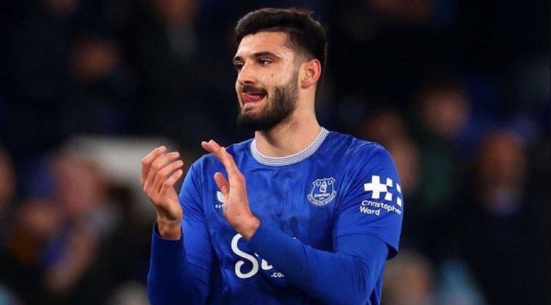 Evertoni largon Armando Brojën, trajneri Moyes e falenderon: I urojmë suksese në të ardhmen Evertoni largon Armando Brojën, trajneri Moyes e falenderon: I urojmë suksese në të ardhmen