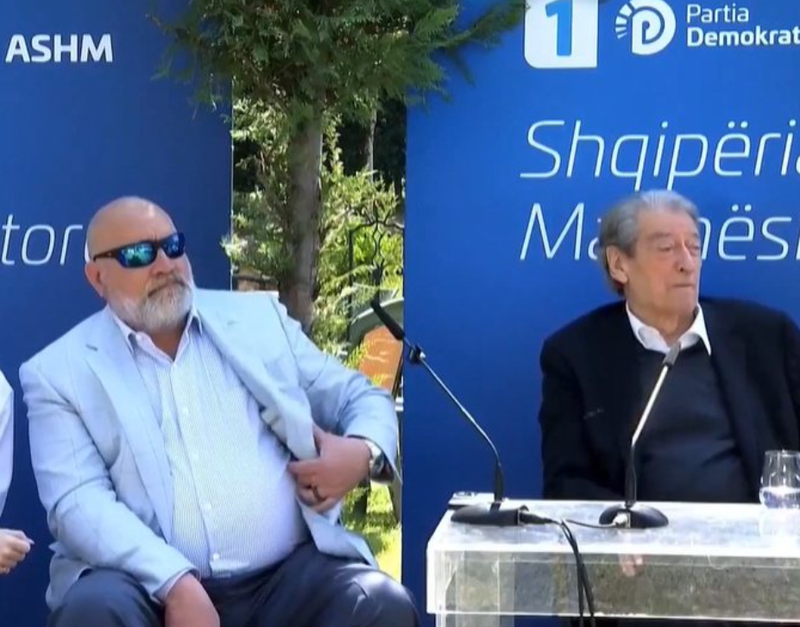 “Chris LaCivita ka ikur”, avokati: Ja pikat e dyshimta të kontratës së lobimit 6 milionë dollarë të PD “Chris LaCivita ka ikur”, avokati: Ja pikat e dyshimta të kontratës së lobimit 6 milionë dollarë të PD