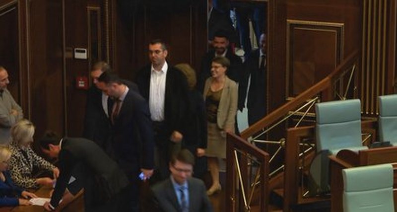 Kriza politike: “Kosova drejt zgjedhjeve të reja parlamentare” Kriza politike: “Kosova drejt zgjedhjeve të reja parlamentare”