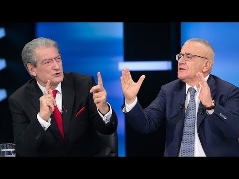 VIDEO/ “Do thoni prapë më vodhi”! Berisha keq nga mendja, ka harruar deklaratën: Jo! Do i’a zë në grykë Ramës, shënojeni këtë VIDEO/ “Do thoni prapë më vodhi”! Berisha keq nga mendja, ka harruar deklaratën: Jo! Do i’a zë në grykë Ramës, shënojeni këtë