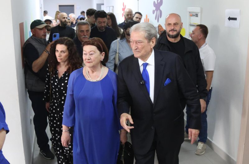 Shqiptarët votuan për të ndryshuar opozitën. Tani opozita duhet t’i dëgjojë Shqiptarët votuan për të ndryshuar opozitën. Tani opozita duhet t’i dëgjojë