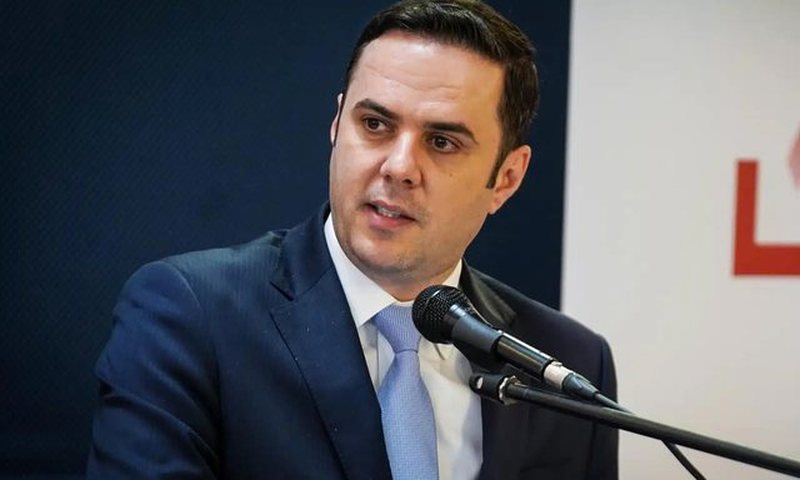 “Evropa zbarkoi në Tiranë, po kthehet në epiqendër rajonale”! Abdixhiku përgëzon Shqipërinë dhe sulmon qeverinë Kurti: Ka qëllim shijimin e pushtetit