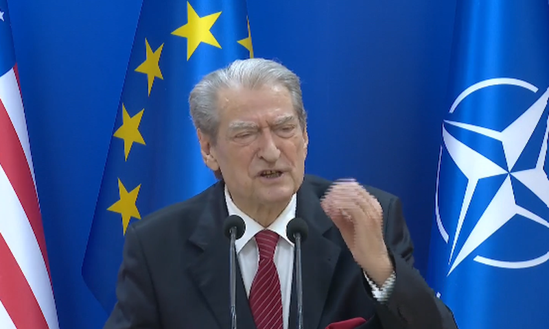 VIDEO/ Berisha pas humbjes së thellë në zgjedhje: U kërkoj shqiptarëve të kenë durim, tani fillon lufta