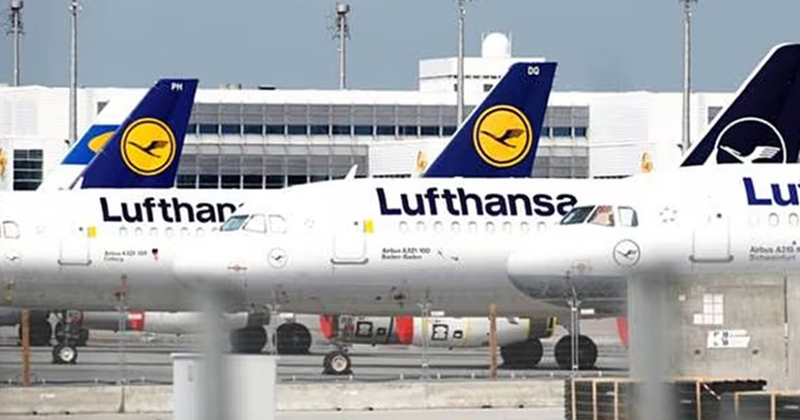 Dramë në ajër, avioni me 200 pasagjerë në bord mbetet 10 minuta pa pilot