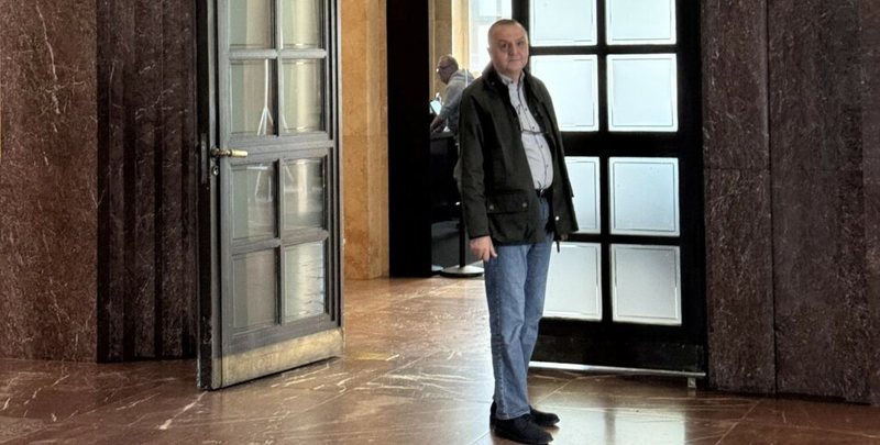 Artan Lame nuk ia del dot, mesazhi prekës i bashkëshortes dhe mamasë së tij Artan Lame nuk ia del dot, mesazhi prekës i bashkëshortes dhe mamasë së tij