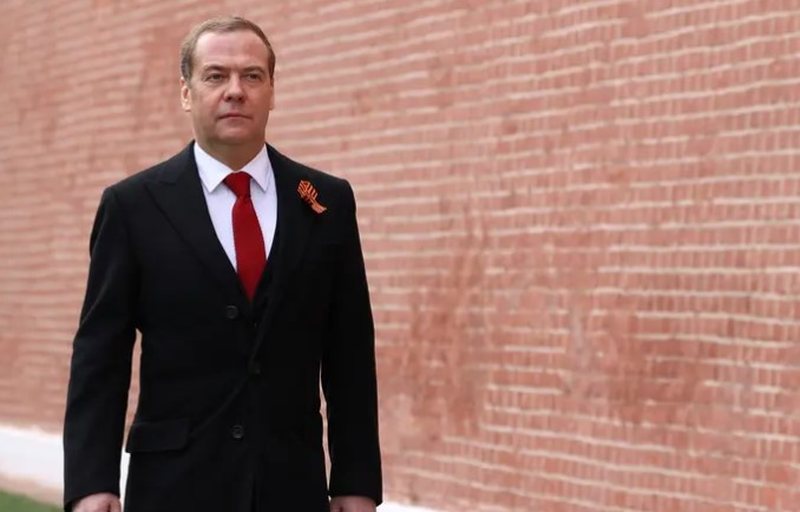 Rusia paralajmëron: Nëse na prekni më 9 maj, Kievi mund të mos jetë më të nesërmen Rusia paralajmëron: Nëse na prekni më 9 maj, Kievi mund të mos jetë më të nesërmen