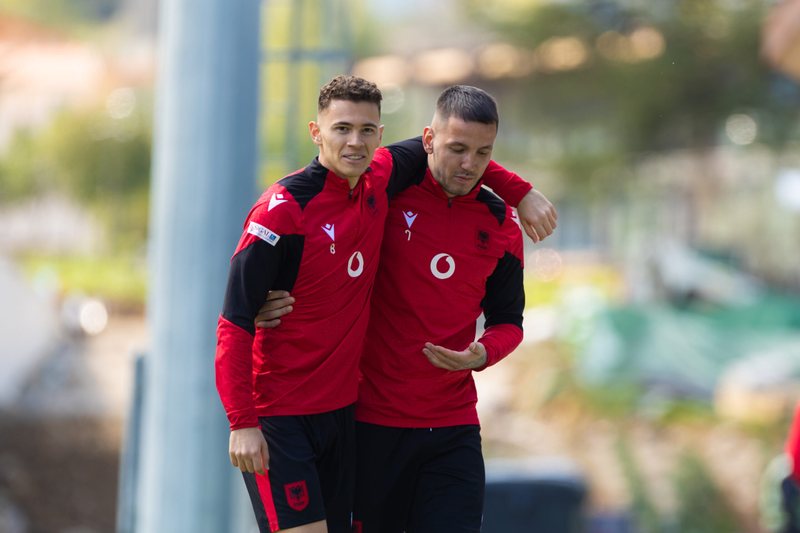 Paraqitjet e legjionarëve: Shkëlqejnë Asllani dhe Manaj, Hysaj jep asist