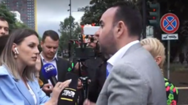 “Trimat e Saliut” Paloka, Balliu dhe Bumçi u përplasen me punonjësit e mediave, Shoqata Ndërkombëtare e Gazetarëve Evropianë: Dënojmë sjelljen e demokratëve! “Trimat e Saliut” Paloka, Balliu dhe Bumçi u përplasen me punonjësit e mediave, Shoqata Ndërkombëtare e Gazetarëve Evropianë: Dënojmë sjelljen e demokratëve!