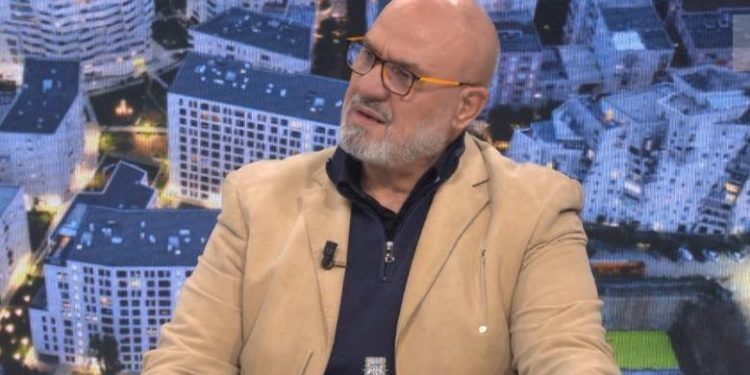 Avokati Petraj: Bandat lindën më 1997 dhe fajtori është Sali Berisha, urrejtësi i Shqipërisë Avokati Petraj: Bandat lindën më 1997 dhe fajtori është Sali Berisha, urrejtësi i Shqipërisë