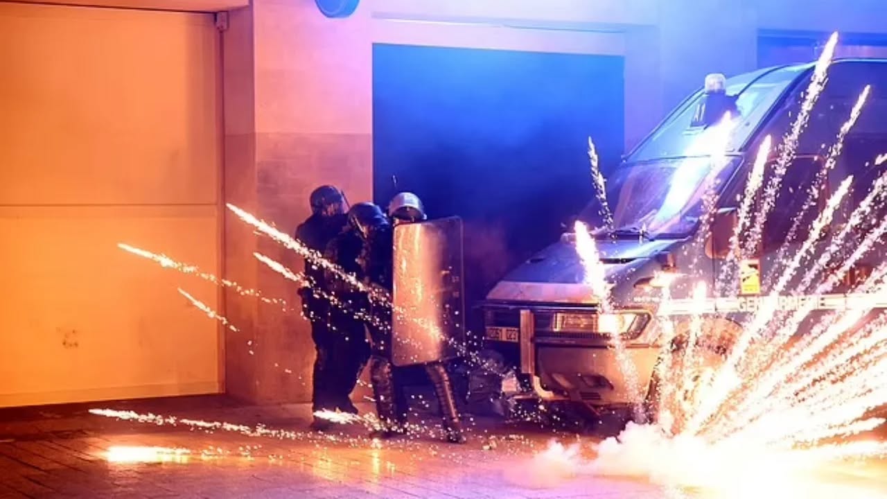 Festimet në Paris për fitoren e PSG kthehen në tragjedi, dy të rinj të vdekur! Dhjetëra të plagosur Festimet në Paris për fitoren e PSG kthehen në tragjedi, dy të rinj të vdekur! Dhjetëra të plagosur