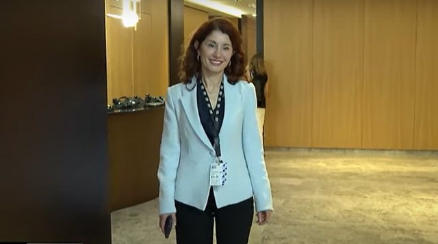 Gratë kuqezi të Silicon Valley: Mira Murati s’është e vetmja, sarandjotja Kozeta Garret, drejton Microsoftin Gratë kuqezi të Silicon Valley: Mira Murati s’është e vetmja, sarandjotja Kozeta Garret, drejton Microsoftin