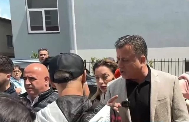 Noka në Vorë  ditën e zgjedhjeve…do ta shikoni pas 11-majit! Sot sajon krime imagjinare: Albana Vokshit donin t’i rrëmbenin vajzën, ju na ulërini pse po nxijmë Shqipërinë