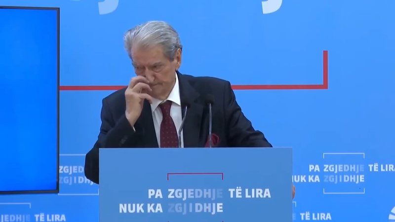 Treni i doktorit ndaloi në… Peqin! Shifrat: Nuk ka shpjegim bullgar, magjistar është vetë Berisha