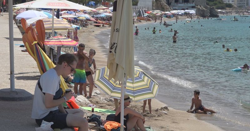 “Jo më pak se 70 000 lekë”! Publikohet lista e pagave për sektorin e turizmit “Jo më pak se 70 000 lekë”! Publikohet lista e pagave për sektorin e turizmit