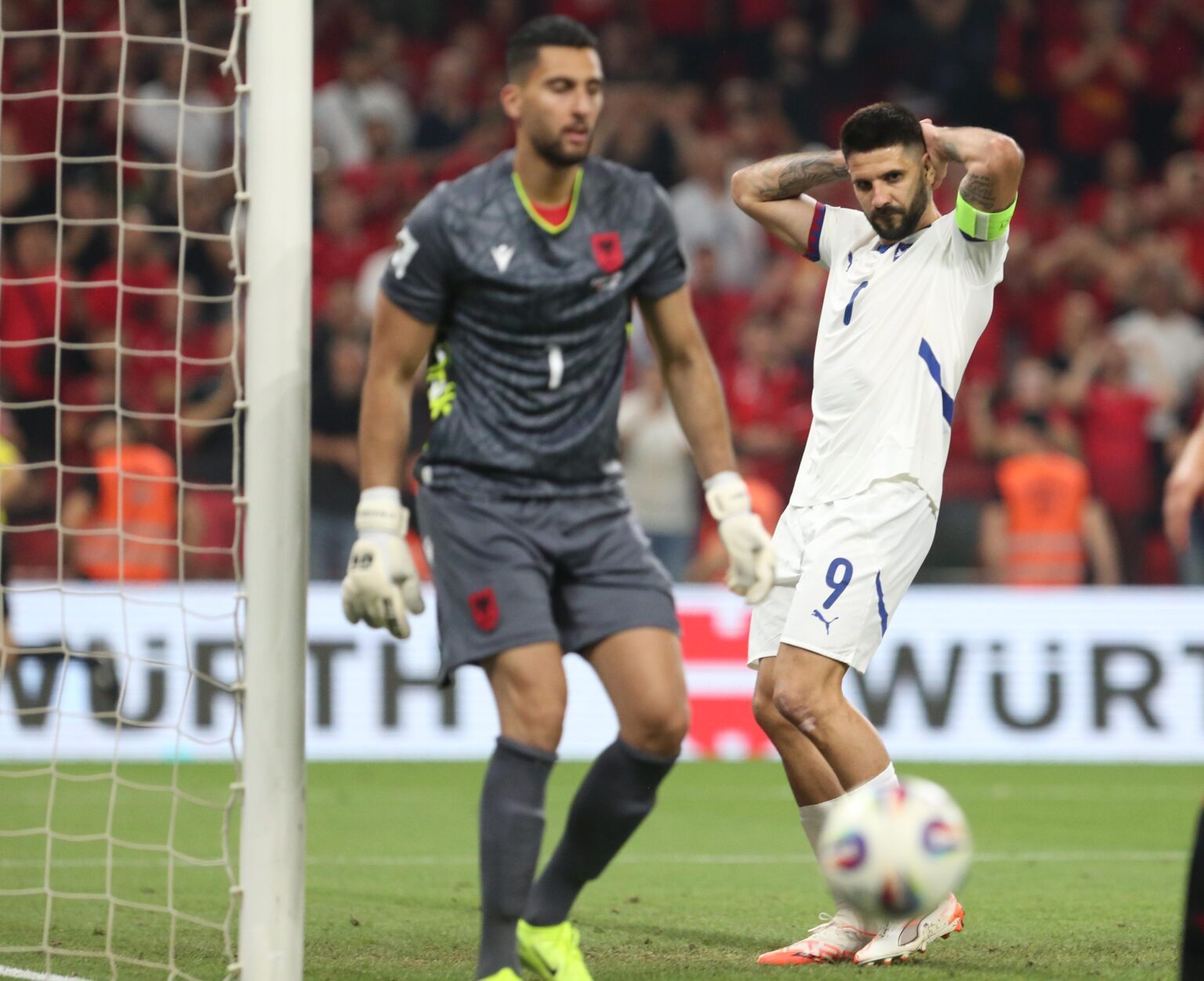 Barazimi në duelin Shqipëri-Serbi, Anglia merr arratinë! Si ndryshon renditja në Grupin K Barazimi në duelin Shqipëri-Serbi, Anglia merr arratinë! Si ndryshon renditja në Grupin K