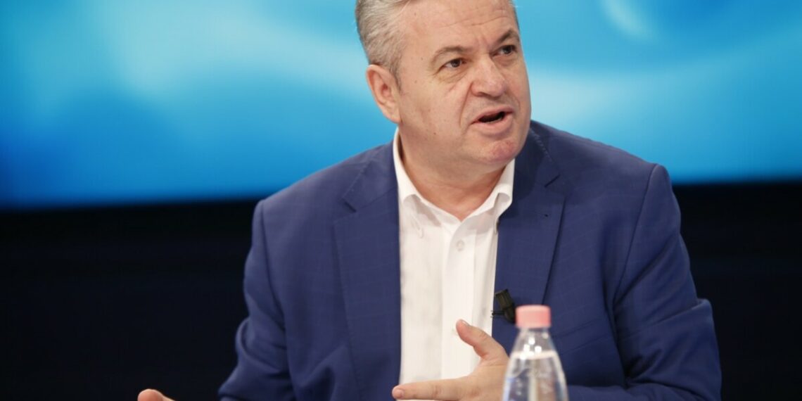 Një “peshkaqen blu” do të kapet nga SPAK dhe do të përfundojë pas hekurave, Myslim Murrizi paralajmëron “tërmet”…