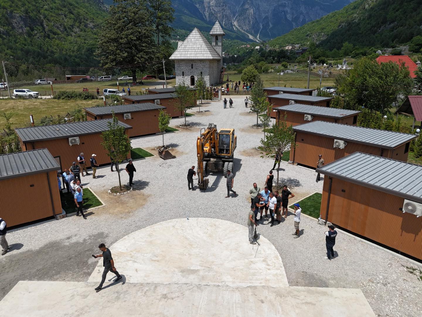 Prishet “fshati turistik” në Theth! Rama: Skandal, prokurorja Gjeli nuk nisi hetim! Prokuroria: Nuk konsiderohet ndërtim pa leje Prishet “fshati turistik” në Theth! Rama: Skandal, prokurorja Gjeli nuk nisi hetim! Prokuroria: Nuk konsiderohet ndërtim pa leje