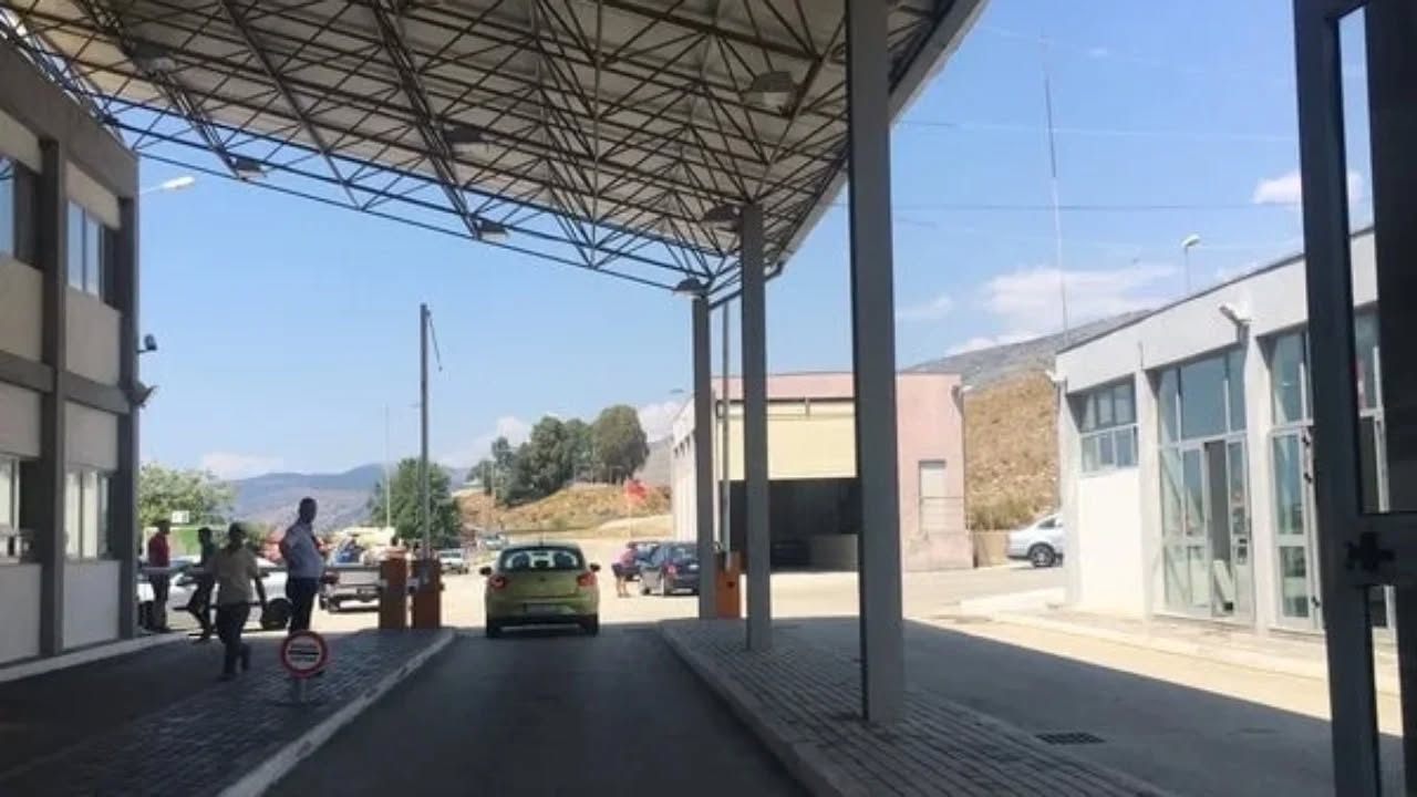 Ryshfet dhe korrupsion! 13 të arrestuar në doganën greke të Mavromatit, Qafë Bota u bllokua për disa orë