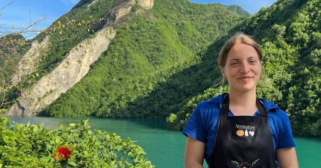 “Na fal Aron!” Deputetja socialiste reagon për ngjarjen në Vlorë: Nxore në dritë një realitet të trishtë “Na fal Aron!” Deputetja socialiste reagon për ngjarjen në Vlorë: Nxore në dritë një realitet të trishtë