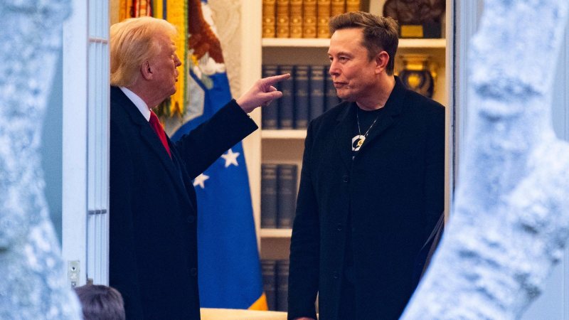 “Jetojmë në vendin e partisë së derrave të fëlliqur”! Plas sërish sherri Musk-Trump: Ndoshta Elon duhet të kthehet në atdheun e tij, Afrikën e Jugut “Jetojmë në vendin e partisë së derrave të fëlliqur”! Plas sërish sherri Musk-Trump: Ndoshta Elon duhet të kthehet në atdheun e tij, Afrikën e Jugut