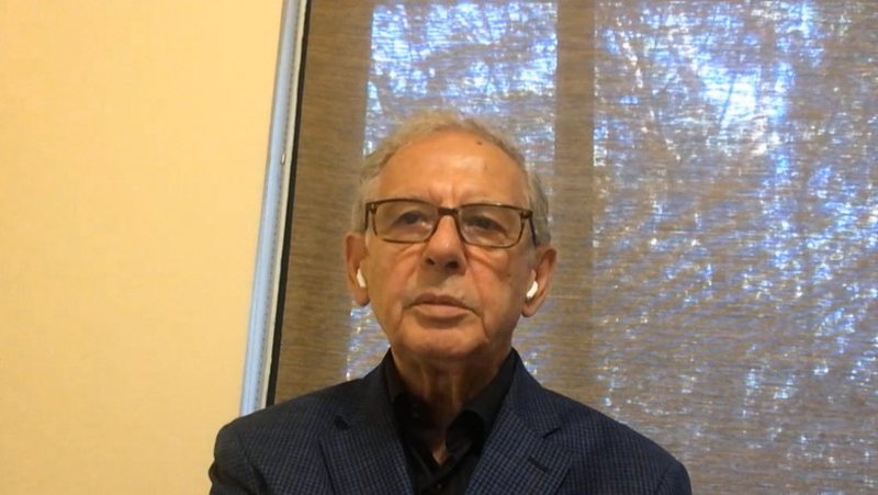 FOTO-LAJM/ Gim Nesho pozon si i djathtë, por Gaqua (i ati) uronte Enverin jetë të gjatë për triumfin e marksizmit FOTO-LAJM/ Gim Nesho pozon si i djathtë, por Gaqua (i ati) uronte Enverin jetë të gjatë për triumfin e marksizmit