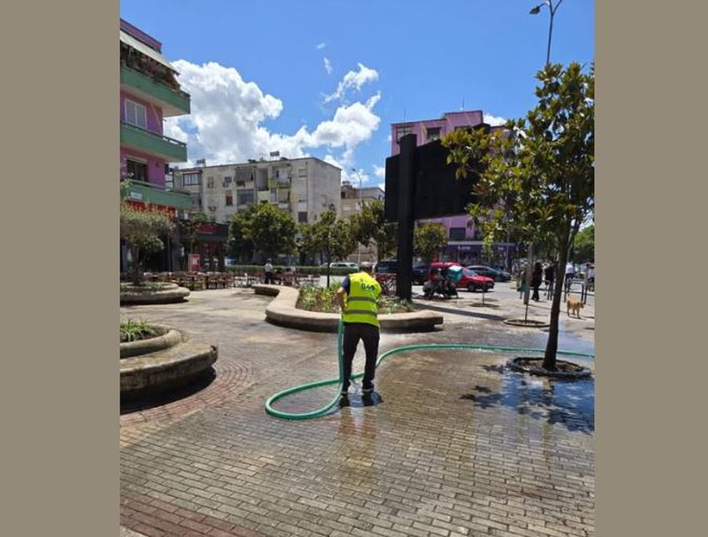 Kjo hapësirë publike e ’21 Dhjetorit’ nuk është më “Tokë e xanun”! Rama: Tetë grupe arkitektësh të shpërndarë në territor Kjo hapësirë publike e ’21 Dhjetorit’ nuk është më “Tokë e xanun”! Rama: Tetë grupe arkitektësh të shpërndarë në territor