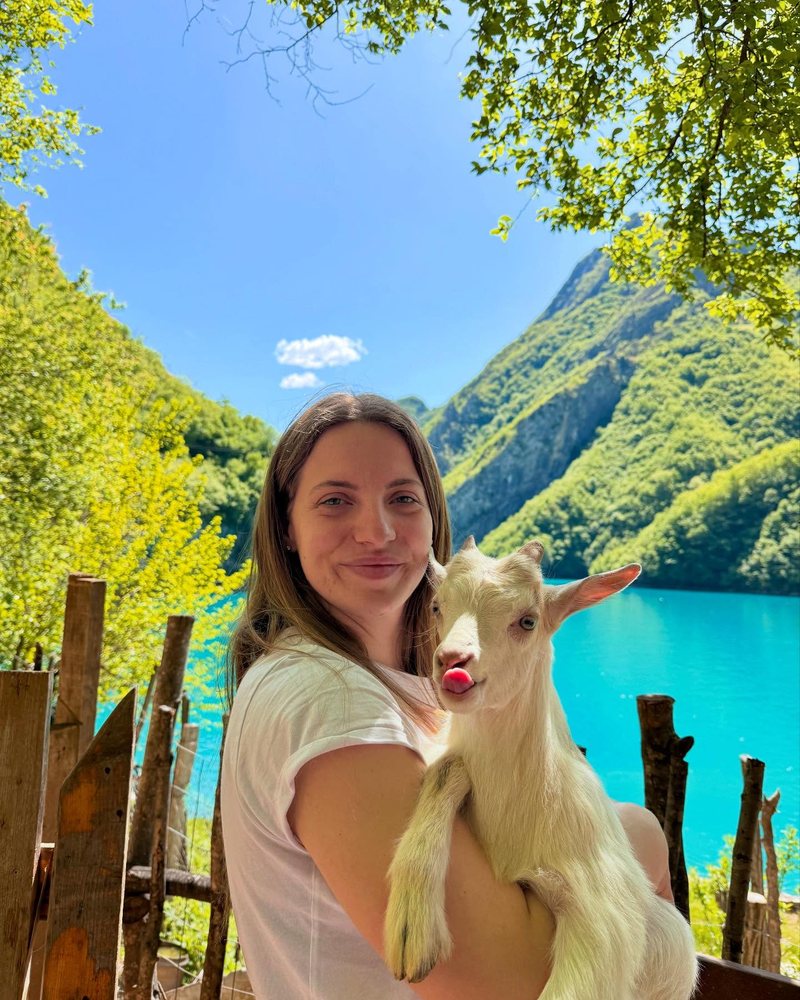 Marjana Koçeku reagon për ndërhyrjen në Theth: U prek një plagë që po thellohej, natyra dhe historia nuk falin Marjana Koçeku reagon për ndërhyrjen në Theth: U prek një plagë që po thellohej, natyra dhe historia nuk falin